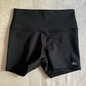 ALO 3” High-Waist Airlift Short